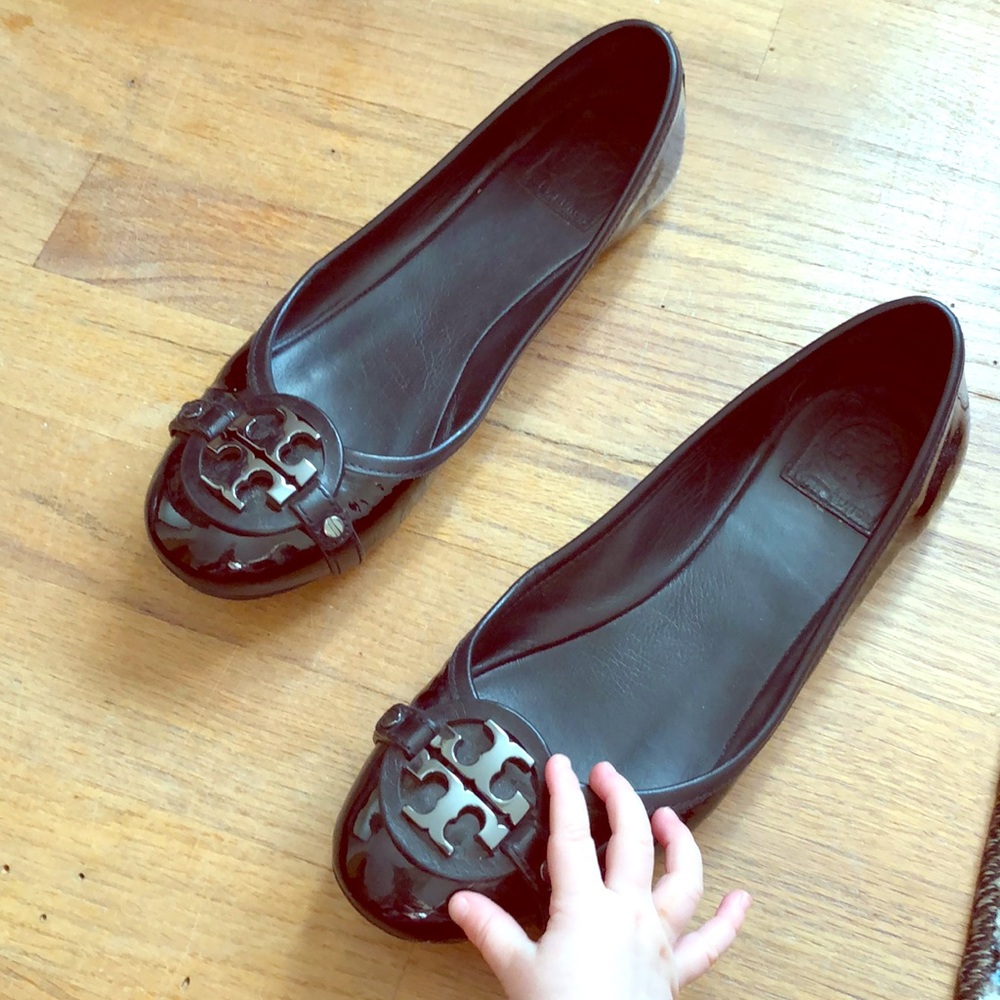 Tory Burch 8M Black Patent Leather Flats